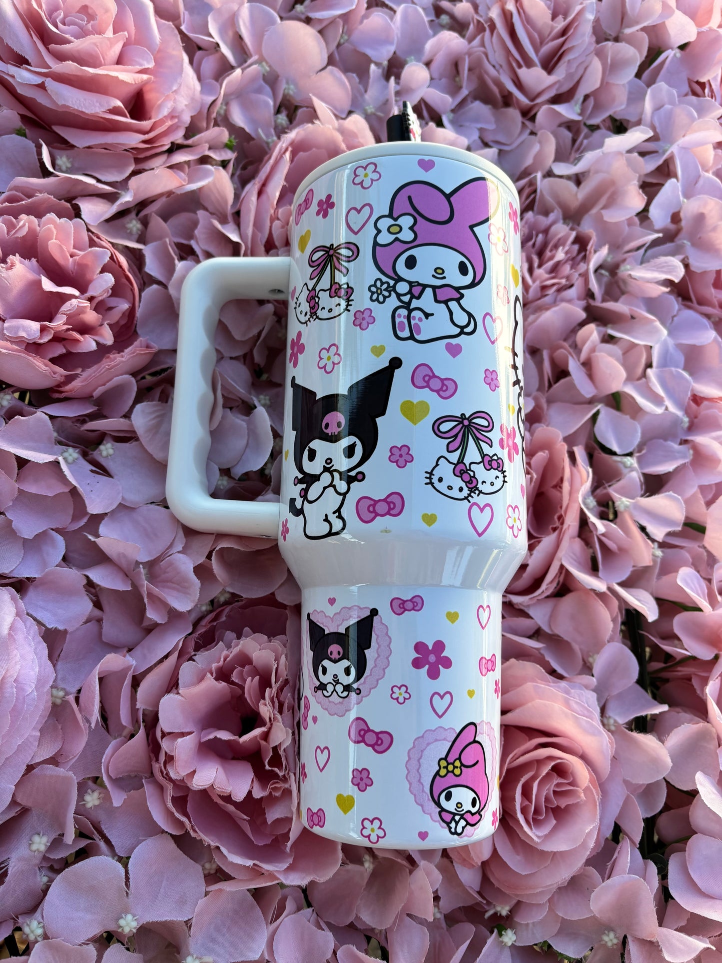 SANRIO 40oz Tumbler cup HELLO KITTY AND FRIENDS